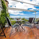 Monte Holiday Home With Jacuzzi